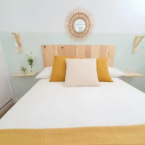 Alayna's Homes Apartamento